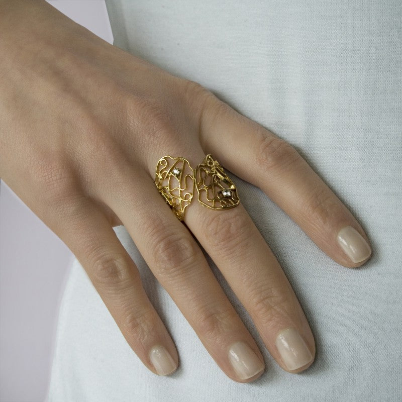 Drop ring with Henna Zircons